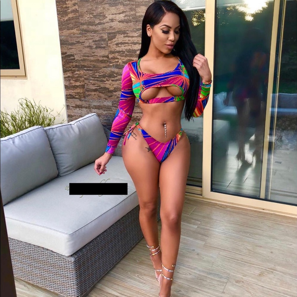 Shake It Tonight Bikini Set🌺